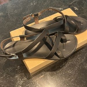 Olukai Upena Black Women’s size 10 Sandles